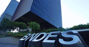 Edital de concurso público do BNDES com salário de R$ 20 mil é publicado