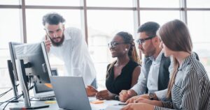 deficit-profissionais-ti-expoe-desafios-setor-brasil