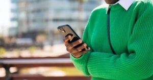 golpistas-usam-ia-enganar-vitimas-fraude-cpf-cancelado-whatsapp