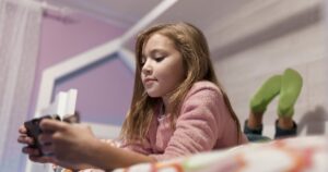 tiktok-pais-autorizem-mudancas-nas-contas-menores-brasil