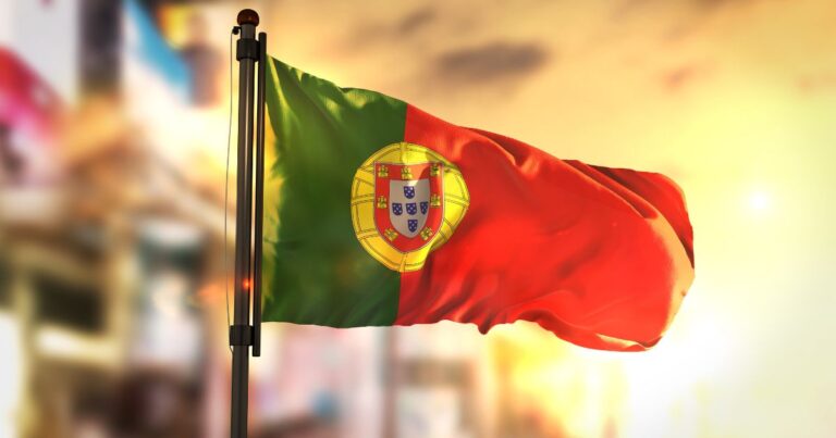 O que muda com a reforma trabalhista que paralisou setores em Portugal