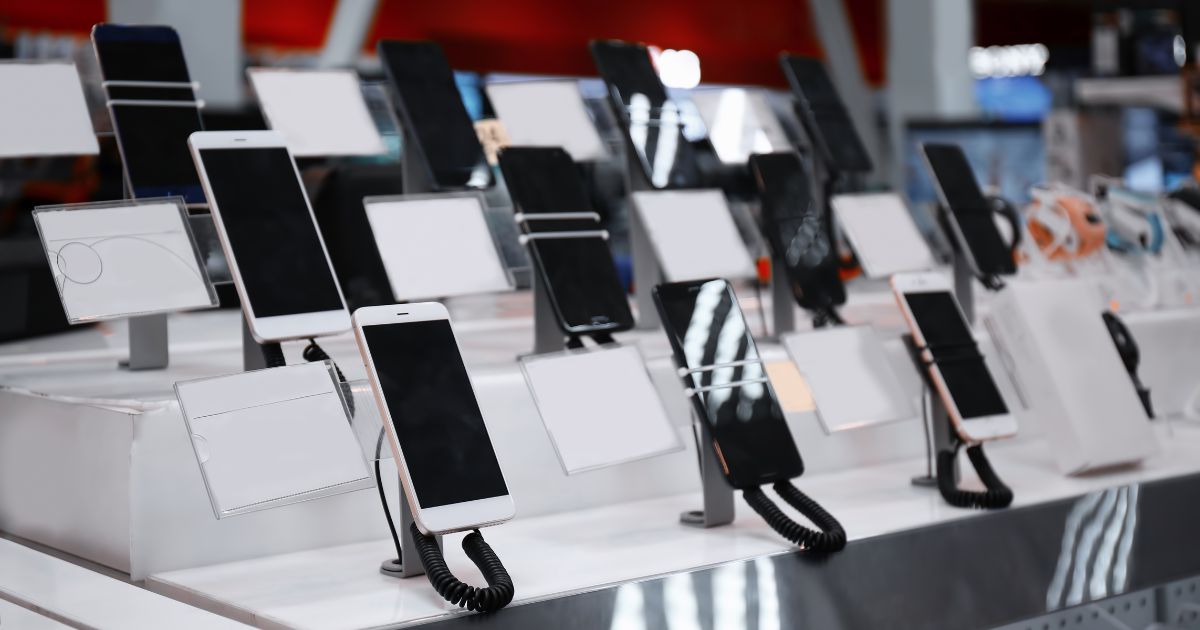 Disputa por chips de memória afeta fabricantes e derruba remessas de celulares