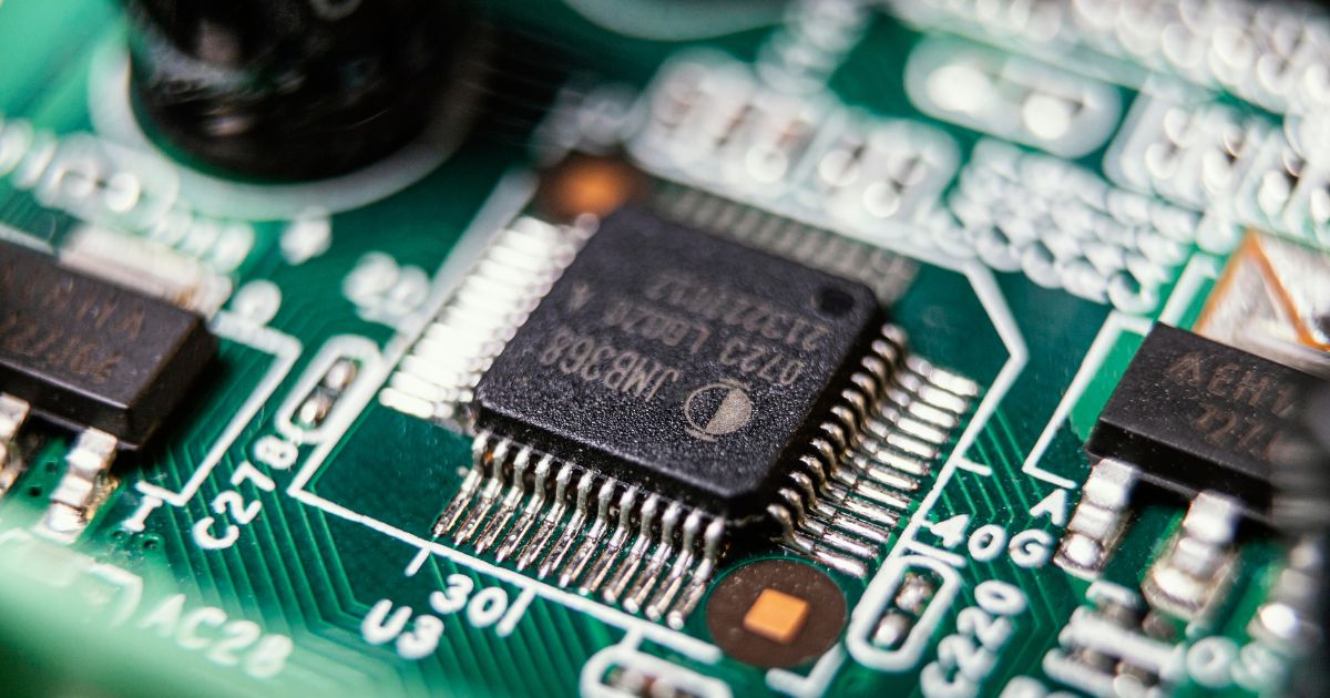 China reforça normas para registro e proteção de layouts de chips