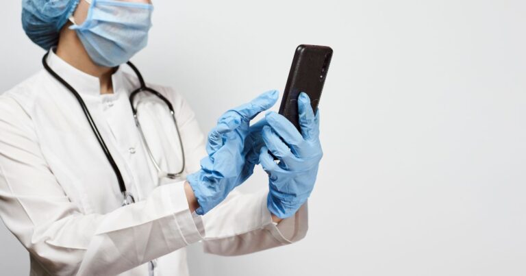 SUS testa agendamento e confirmação de consultas pelo WhatsApp