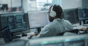 cargos-de-tecnologia-podem-pagar-ate-42-mil-por-mes